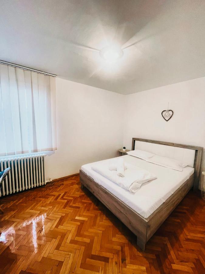 تيميشورا Ultracentral Big Apartment - Near The Opera Square P17 المظهر الخارجي الصورة